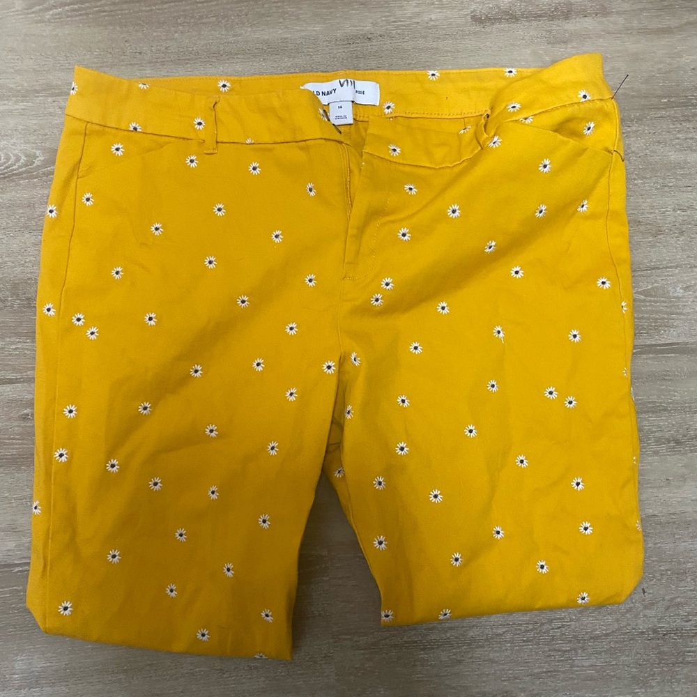 Old navy daisy pixie pants